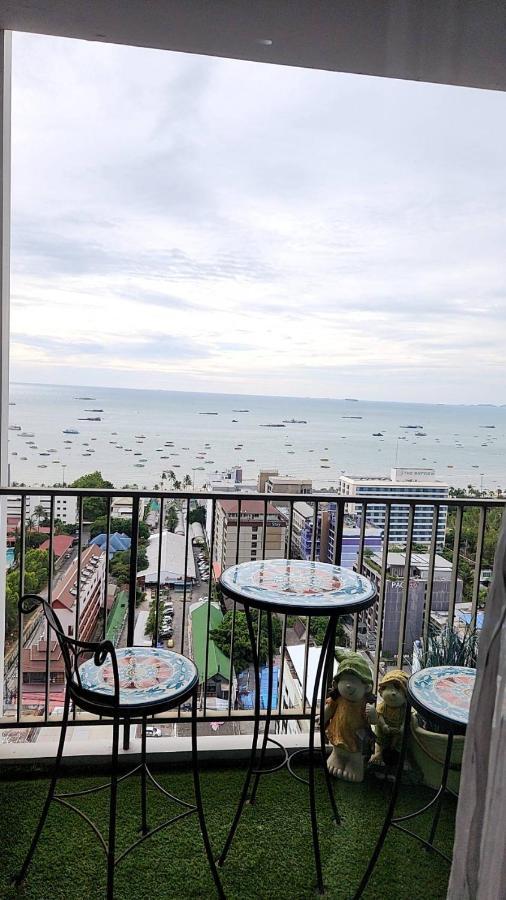 Base Condos Pattaya Esterno foto